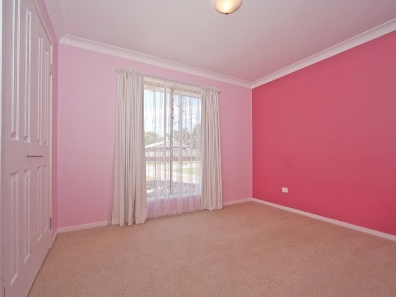 16 Lycoris Street, Crestmead QLD 4132