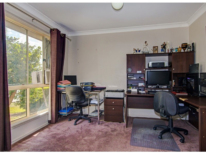 3 Woodrow Place, Marsden QLD 4132