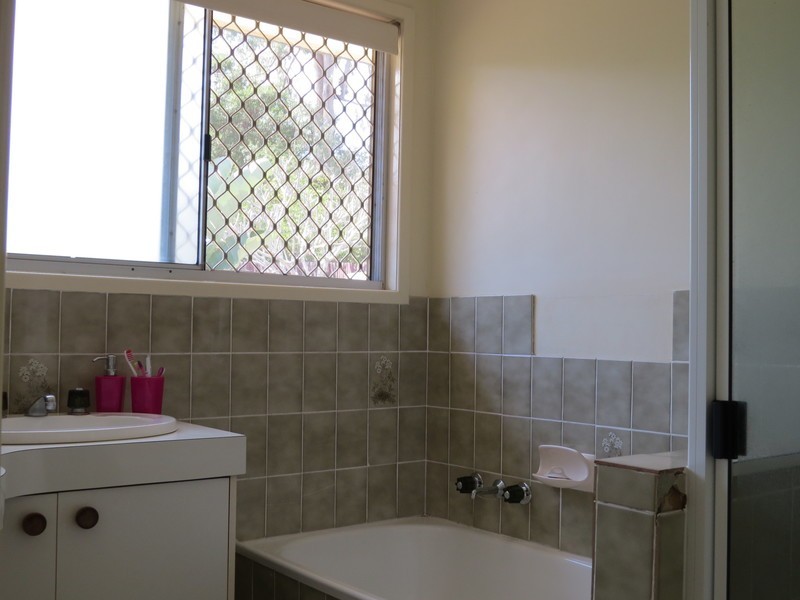 18 Parklands Drive, Boronia Heights QLD 4124