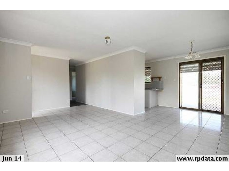 17 Penfold Street, Hillcrest QLD 4118