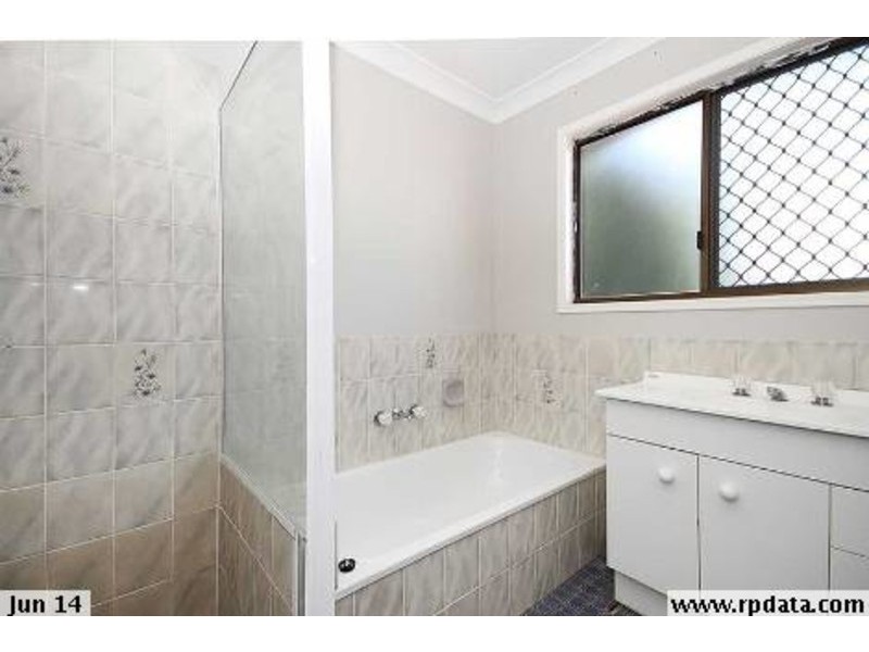 17 Penfold Street, Hillcrest QLD 4118