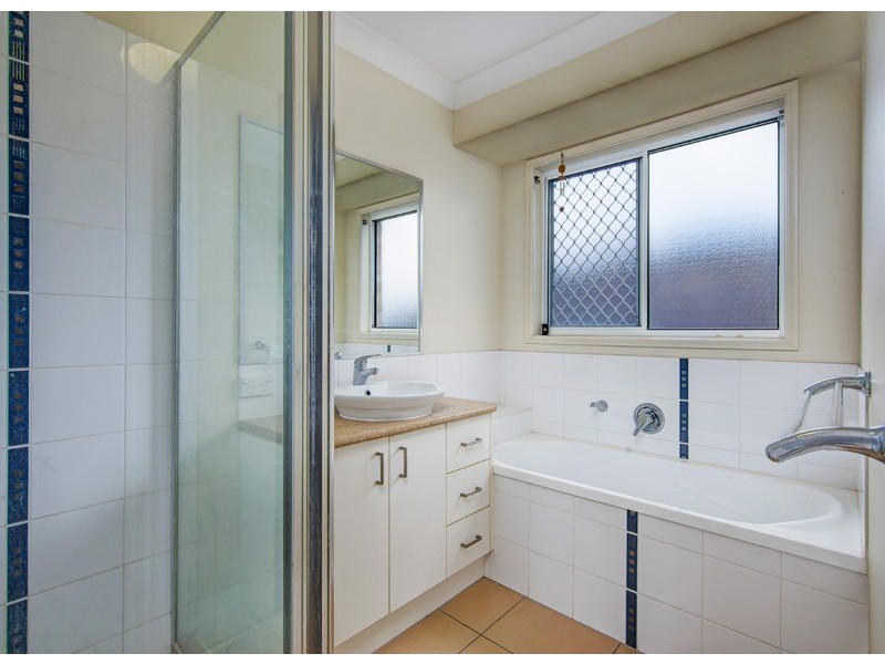 5 Eric Court, Hillcrest QLD 4118