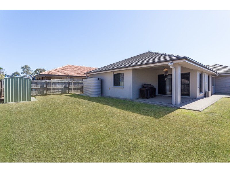 25 Kenilworth Crescent, Waterford QLD 4133