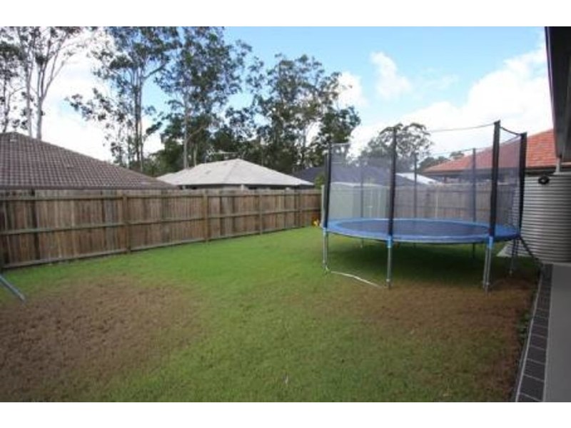 25 Kenilworth Crescent, Waterford QLD 4133