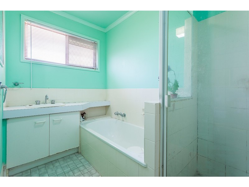 15 Whiteman Street, Crestmead QLD 4132
