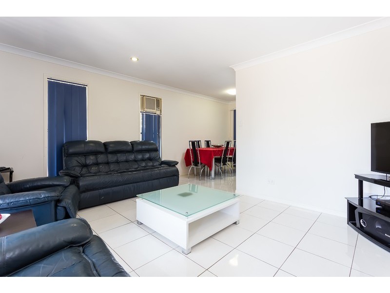 2 Dunbar Street, Browns Plains QLD 4118