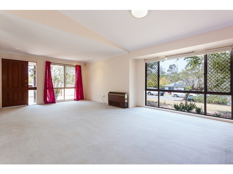 35 Cambridge Street, Boronia Heights QLD 4124