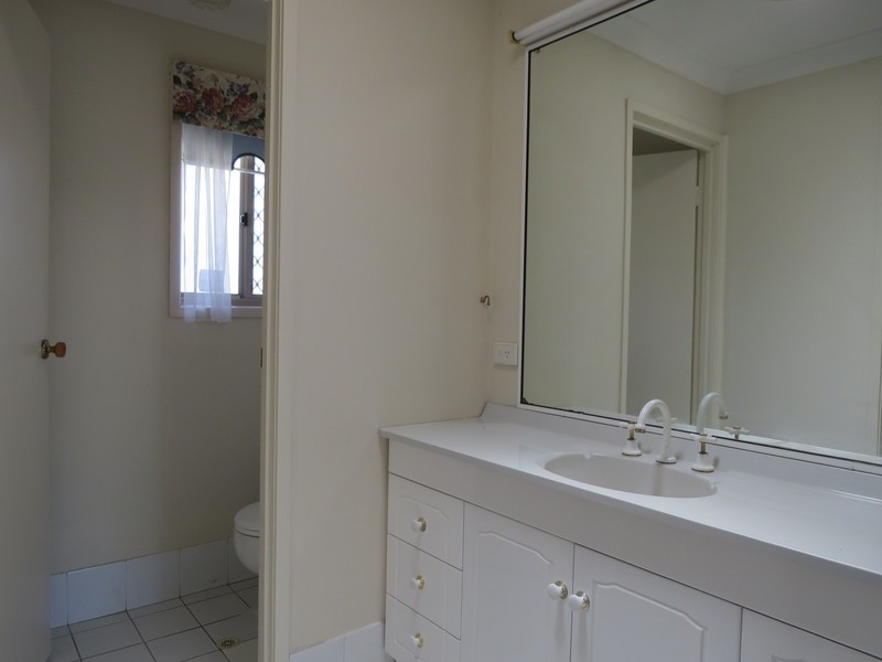 35 Cambridge Street, Boronia Heights QLD 4124