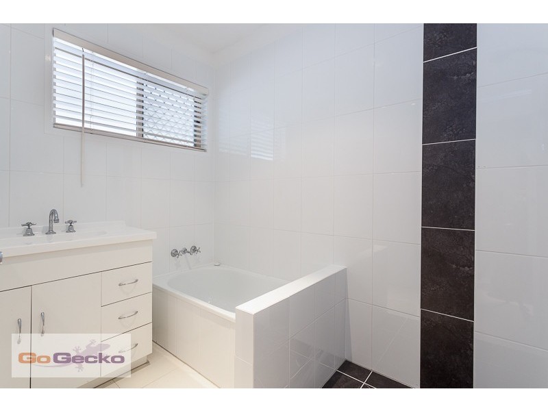 92 Julie Street, Crestmead QLD 4132