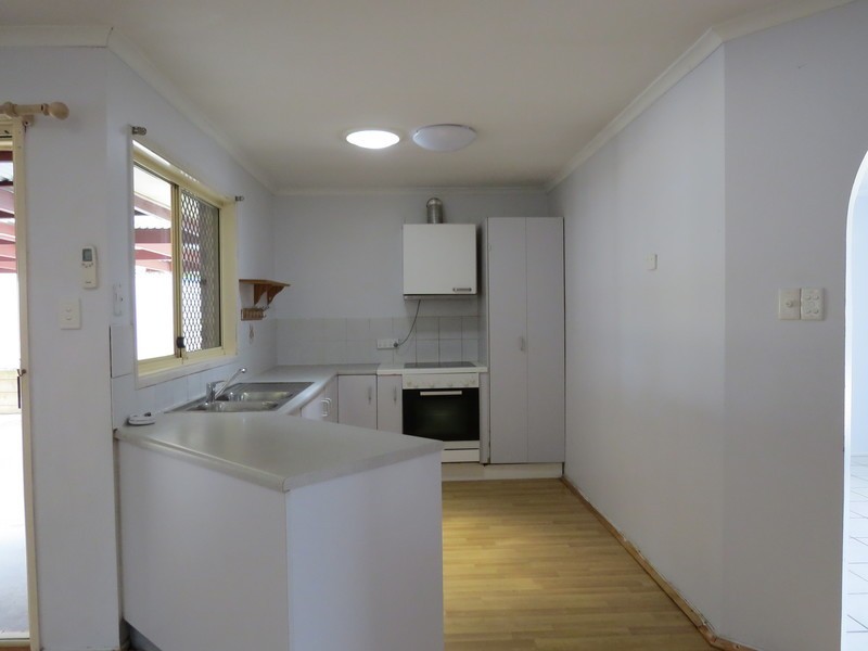 8 Bix Court, Crestmead QLD 4132