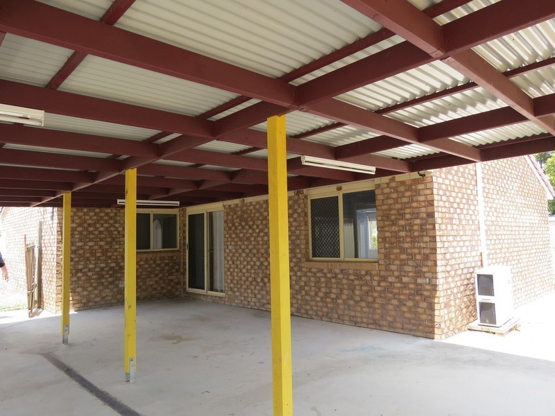 8 Bix Court, Crestmead QLD 4132