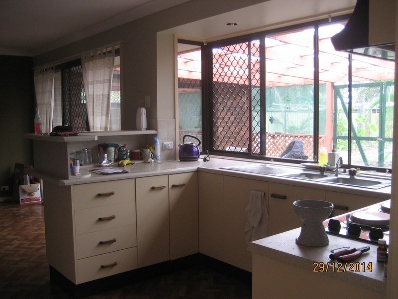 19 Parkroyal Crescent, Regents Park QLD 4118