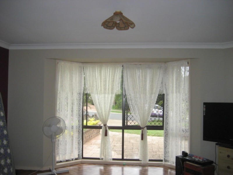 19 Parkroyal Crescent, Regents Park QLD 4118