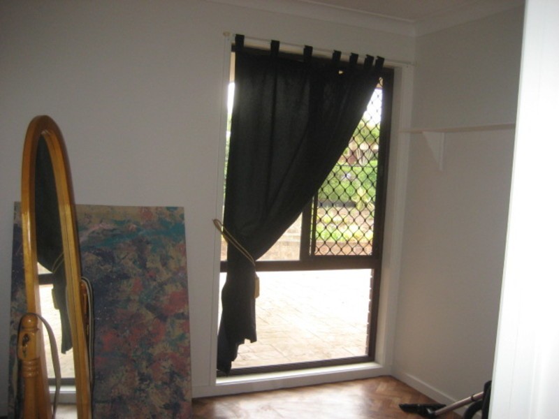 19 Parkroyal Crescent, Regents Park QLD 4118