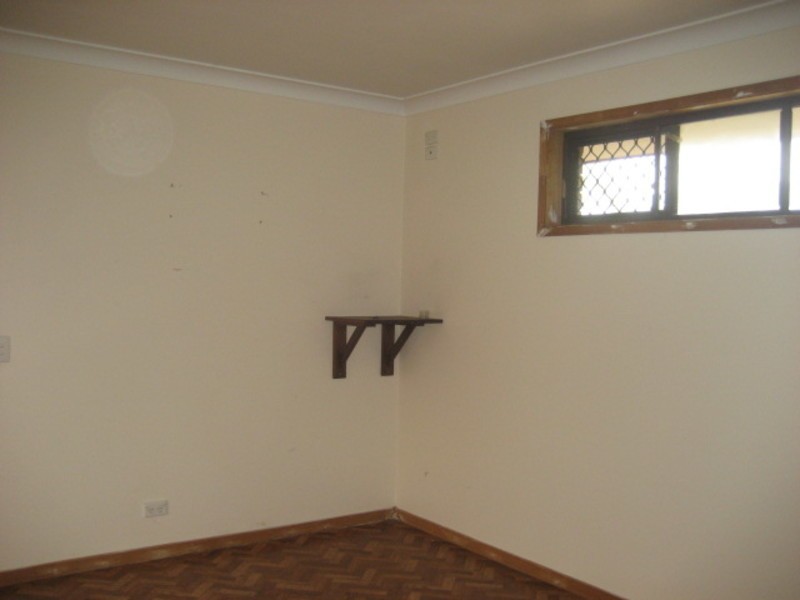 19 Parkroyal Crescent, Regents Park QLD 4118