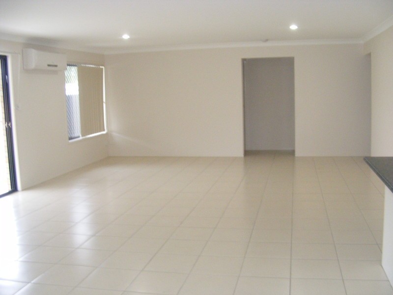 24 Ashmore Close, Marsden QLD 4132