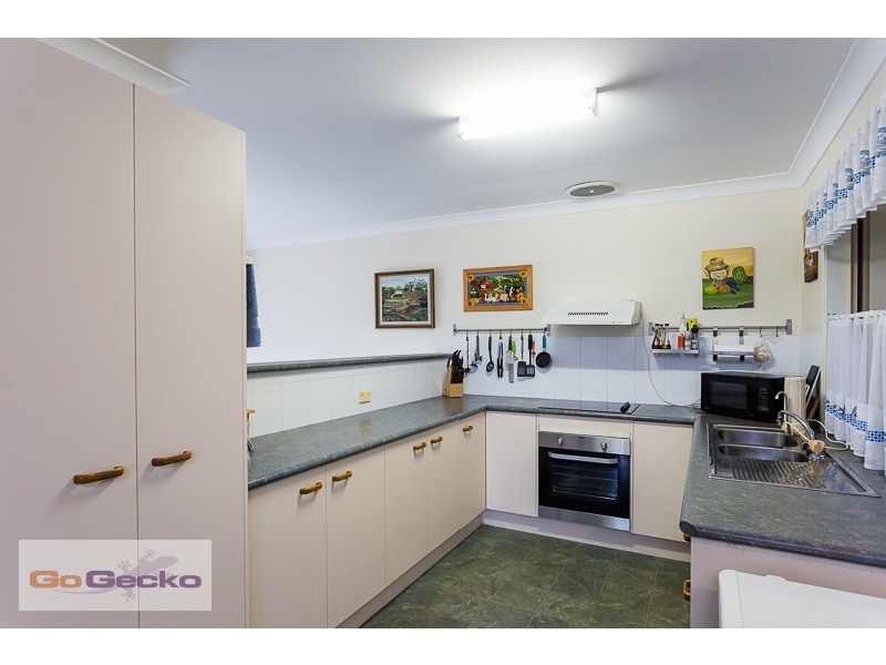 28 Lorraine Street, Crestmead QLD 4132