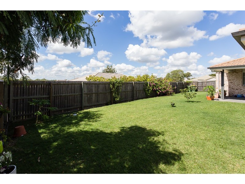 6 Delaforce Street, Regents Park QLD 4118