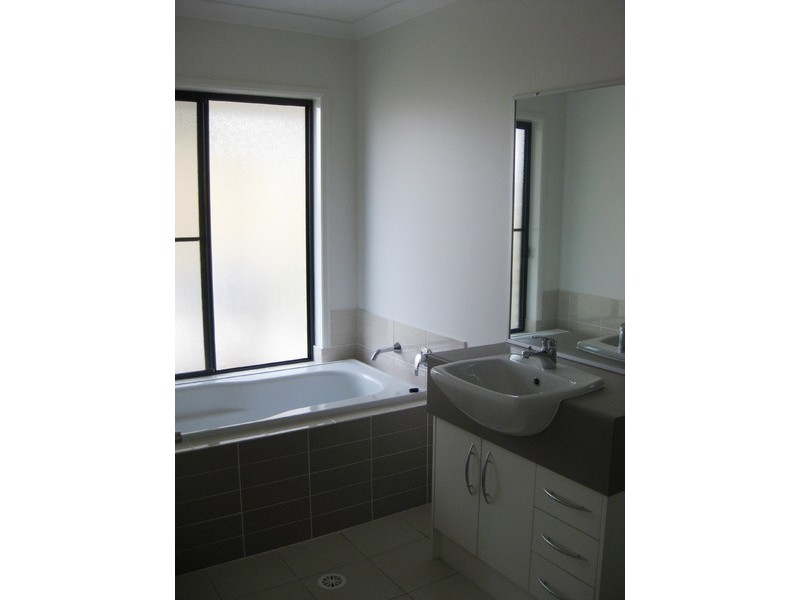 4 Airedale Court, Marsden QLD 4132