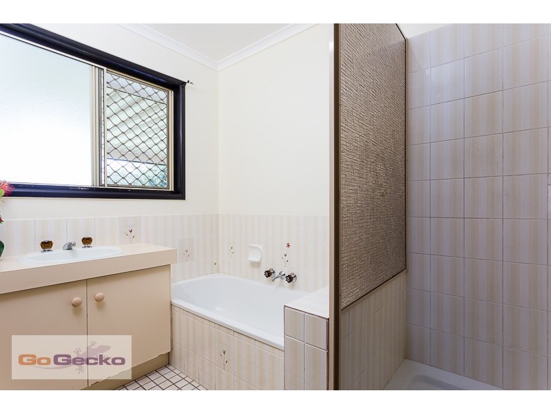 36 Whiteman Street, Crestmead QLD 4132