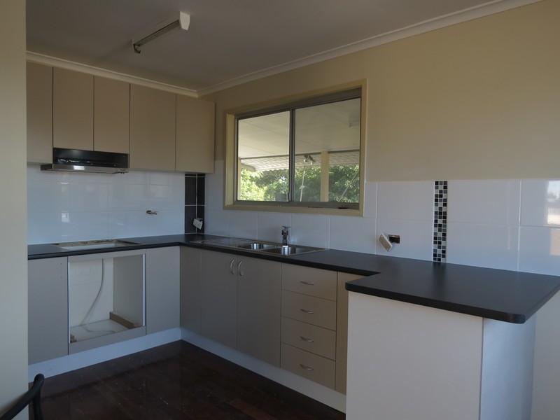 11 Lacebark Street, Crestmead QLD 4132