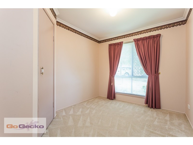 16 Melnik Drive, Loganlea QLD 4131