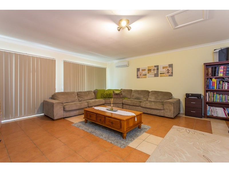6 Nicole Place, Crestmead QLD 4132
