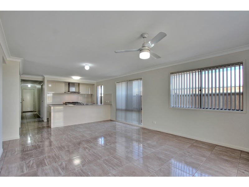 17 South Quarter Drive, Loganlea QLD 4131