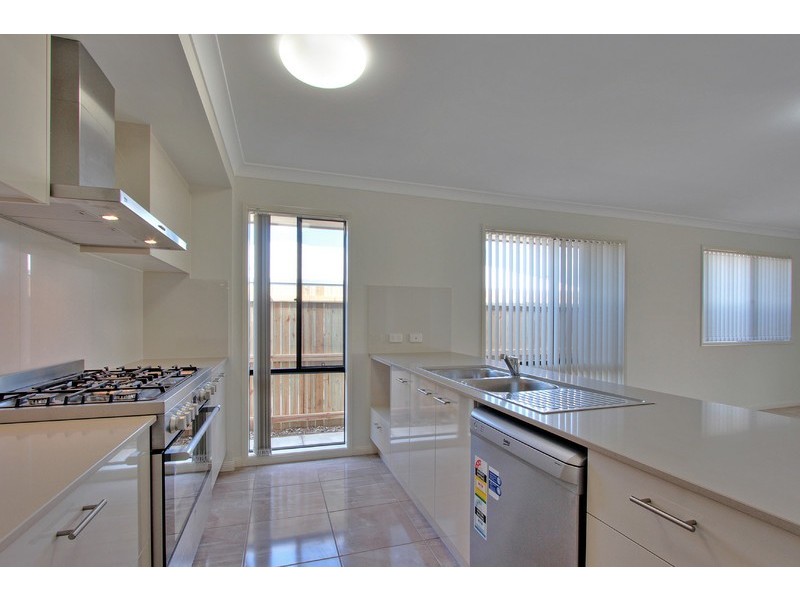17 South Quarter Drive, Loganlea QLD 4131