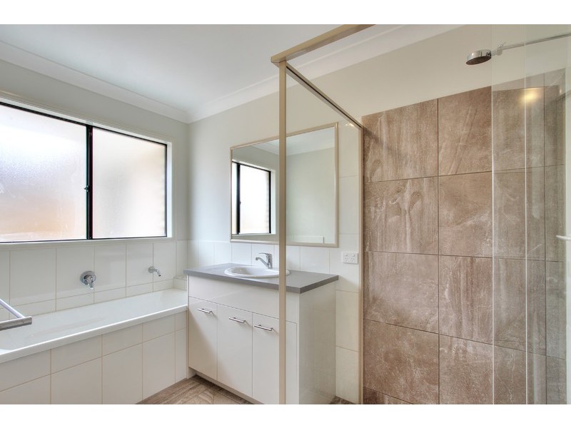 17 South Quarter Drive, Loganlea QLD 4131