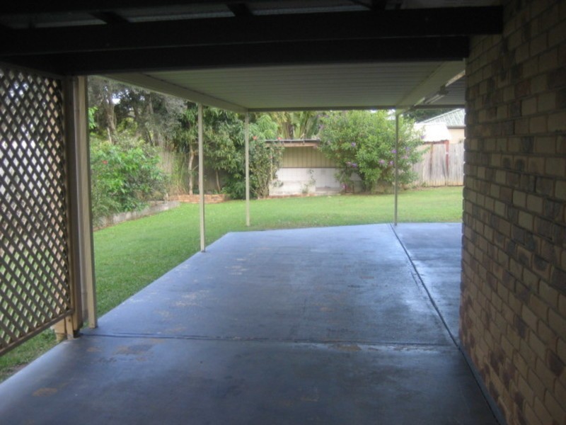 8 Melnik Drive, Loganlea QLD 4131