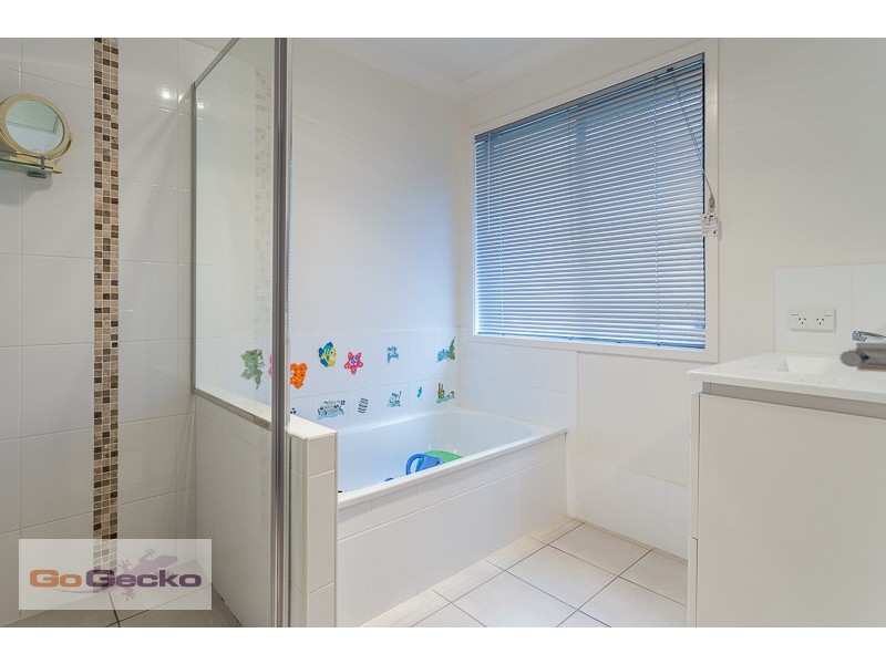 22 Mossman Parade, Waterford QLD 4133