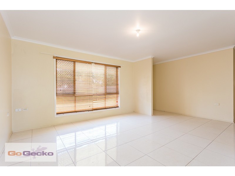 10 Shiraz Court, Kingston QLD 4114