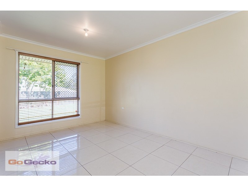 10 Shiraz Court, Kingston QLD 4114