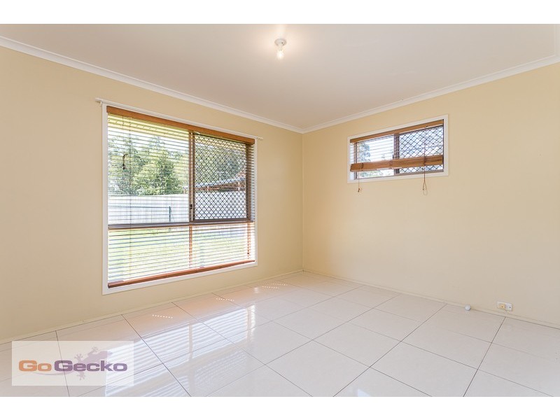 10 Shiraz Court, Kingston QLD 4114