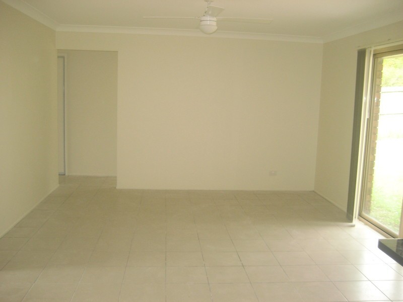 18 Jessie Crescent, Bethania QLD 4205