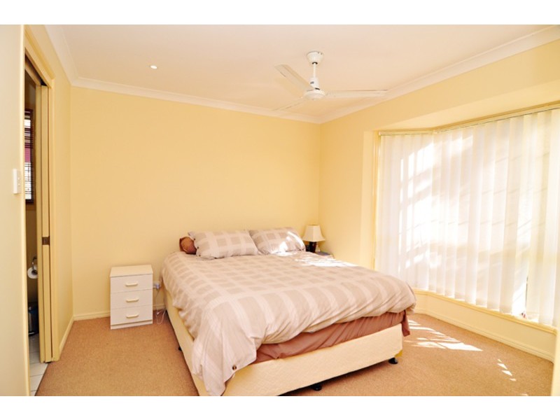 12 Paddies Crescent, Crestmead QLD 4132