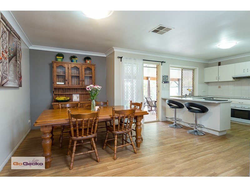 13 Learmonth Court, Hillcrest QLD 4118