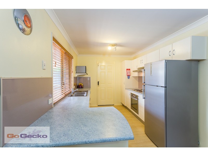 22 Robert South Drive, Crestmead QLD 4132
