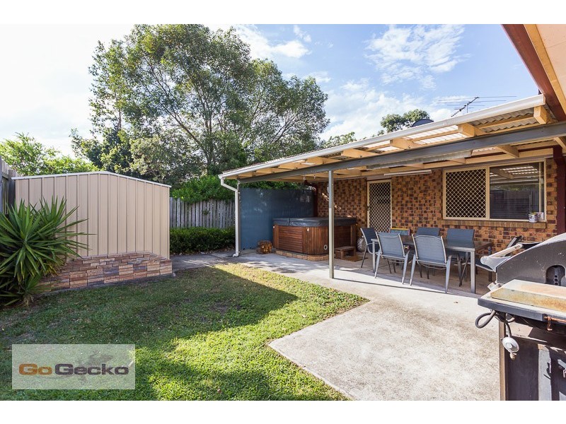 22 Robert South Drive, Crestmead QLD 4132