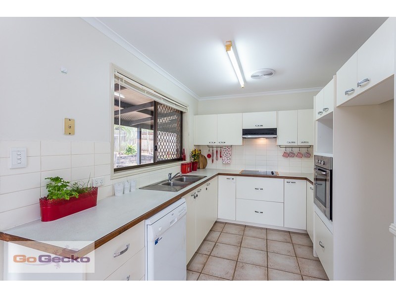13 Warren Court, Loganlea QLD 4131