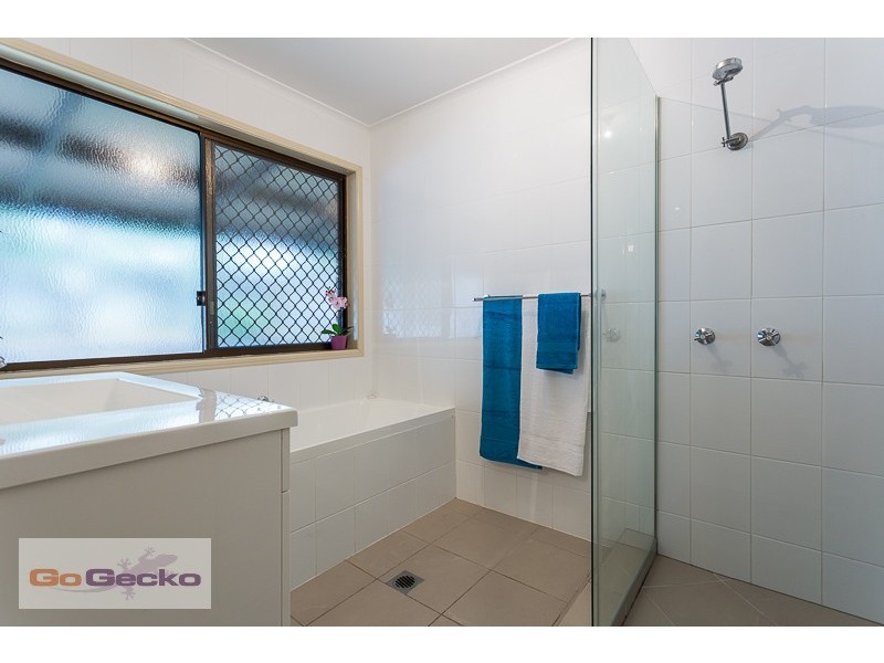 13 Warren Court, Loganlea QLD 4131
