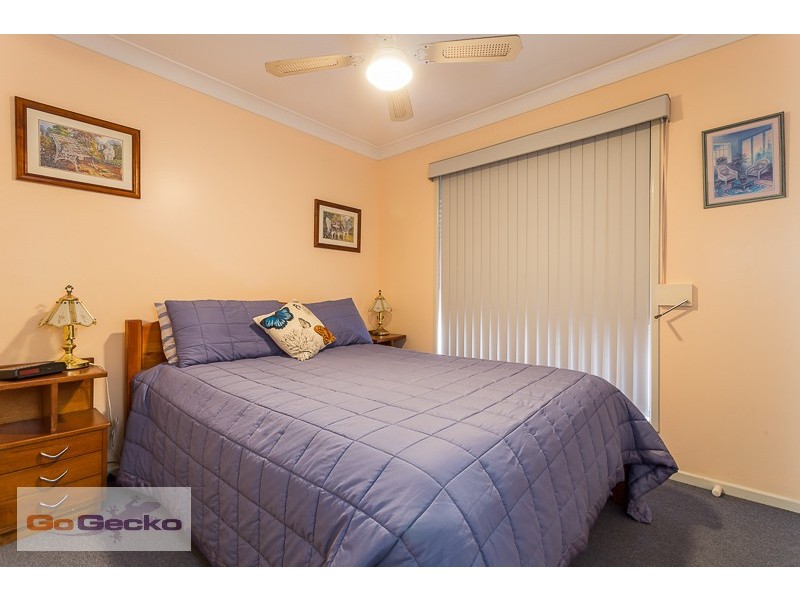 8 Salix Court, Crestmead QLD 4132