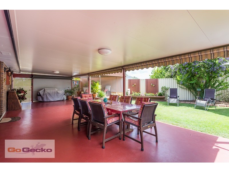 8 Salix Court, Crestmead QLD 4132