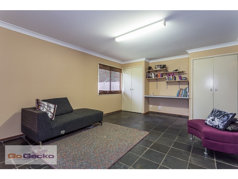 9 Stewart Street, Marsden QLD 4132