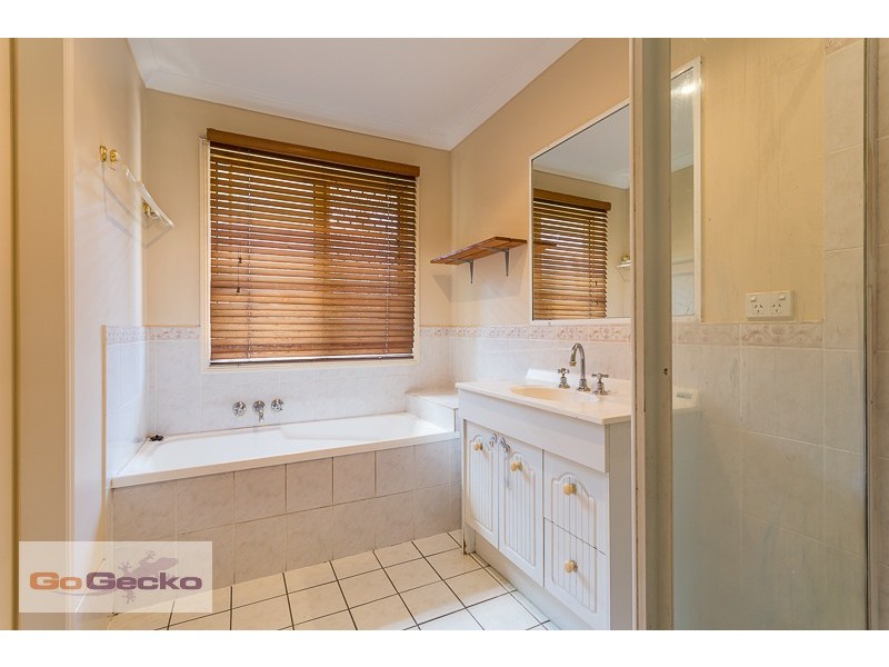 29 Hartwig Crescent, Mount Warren Park QLD 4207
