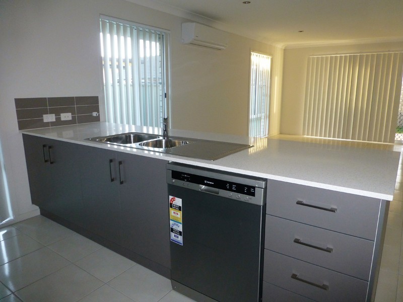 37 Fedrick Street, Boronia Heights QLD 4124