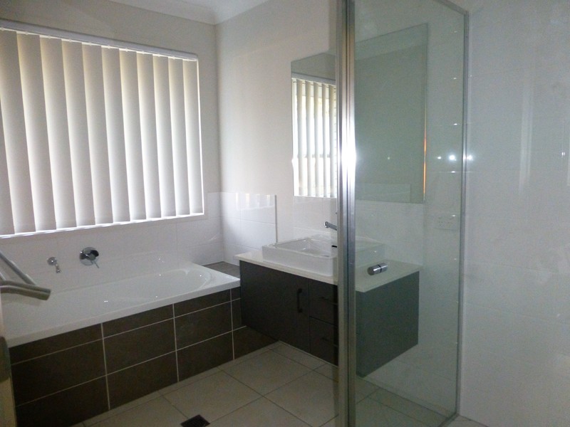 37 Fedrick Street, Boronia Heights QLD 4124