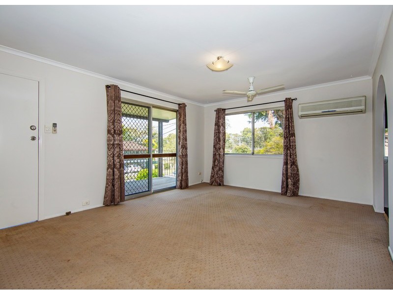 10 Maple Street, Marsden QLD 4132