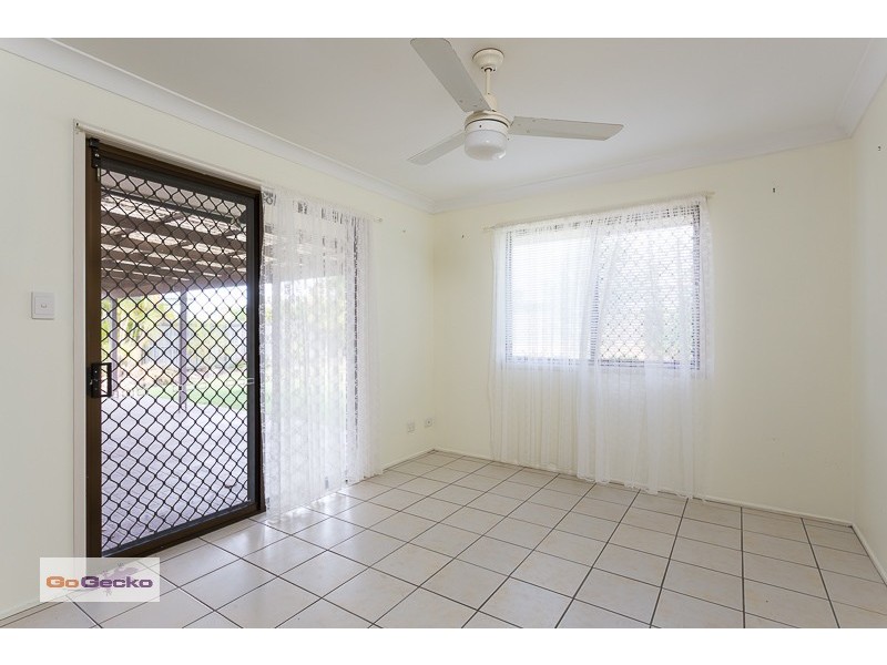 12 Parkside Drive, Crestmead QLD 4132